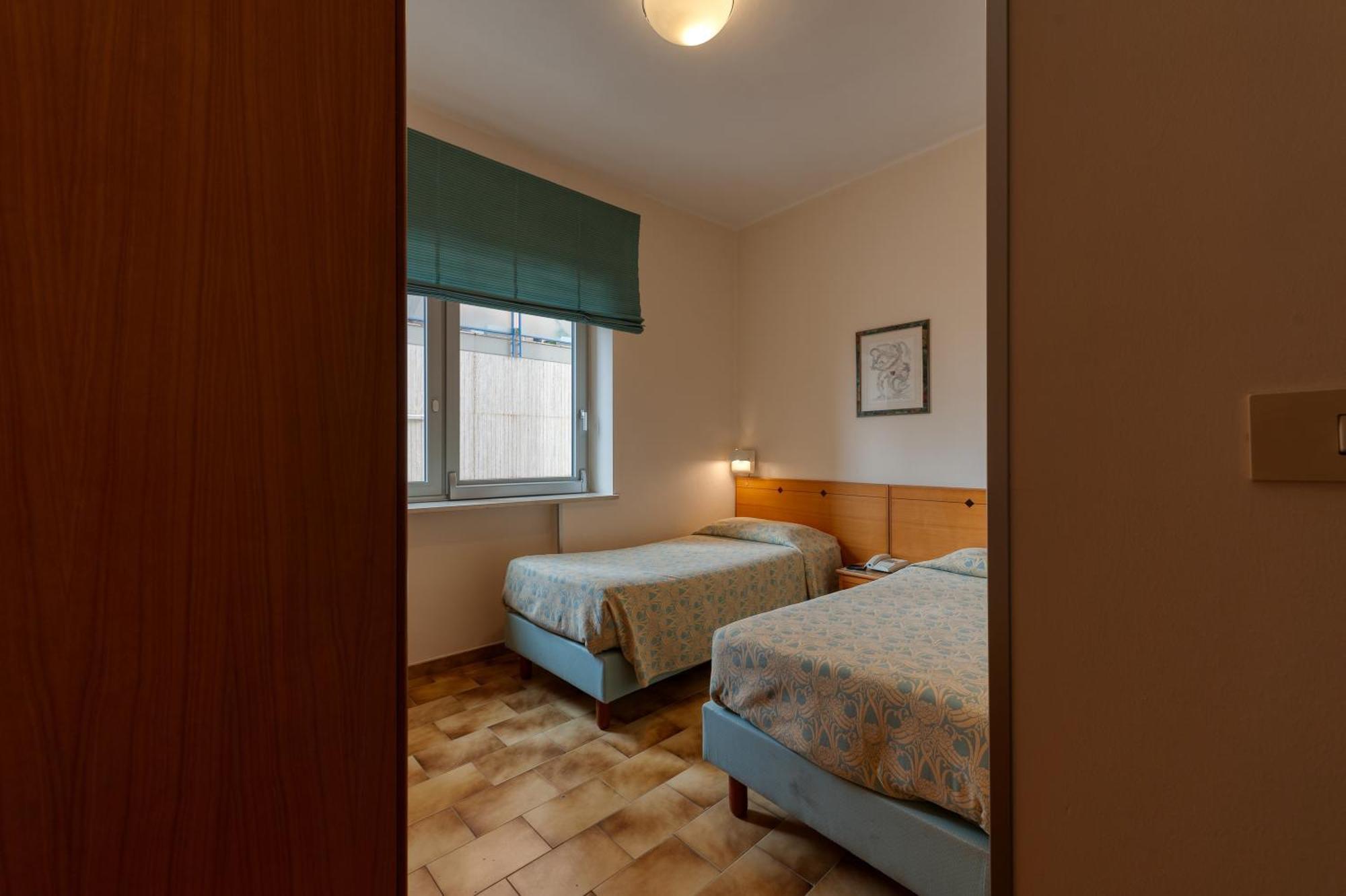 Hotel Barsotti Brindisi Exterior photo