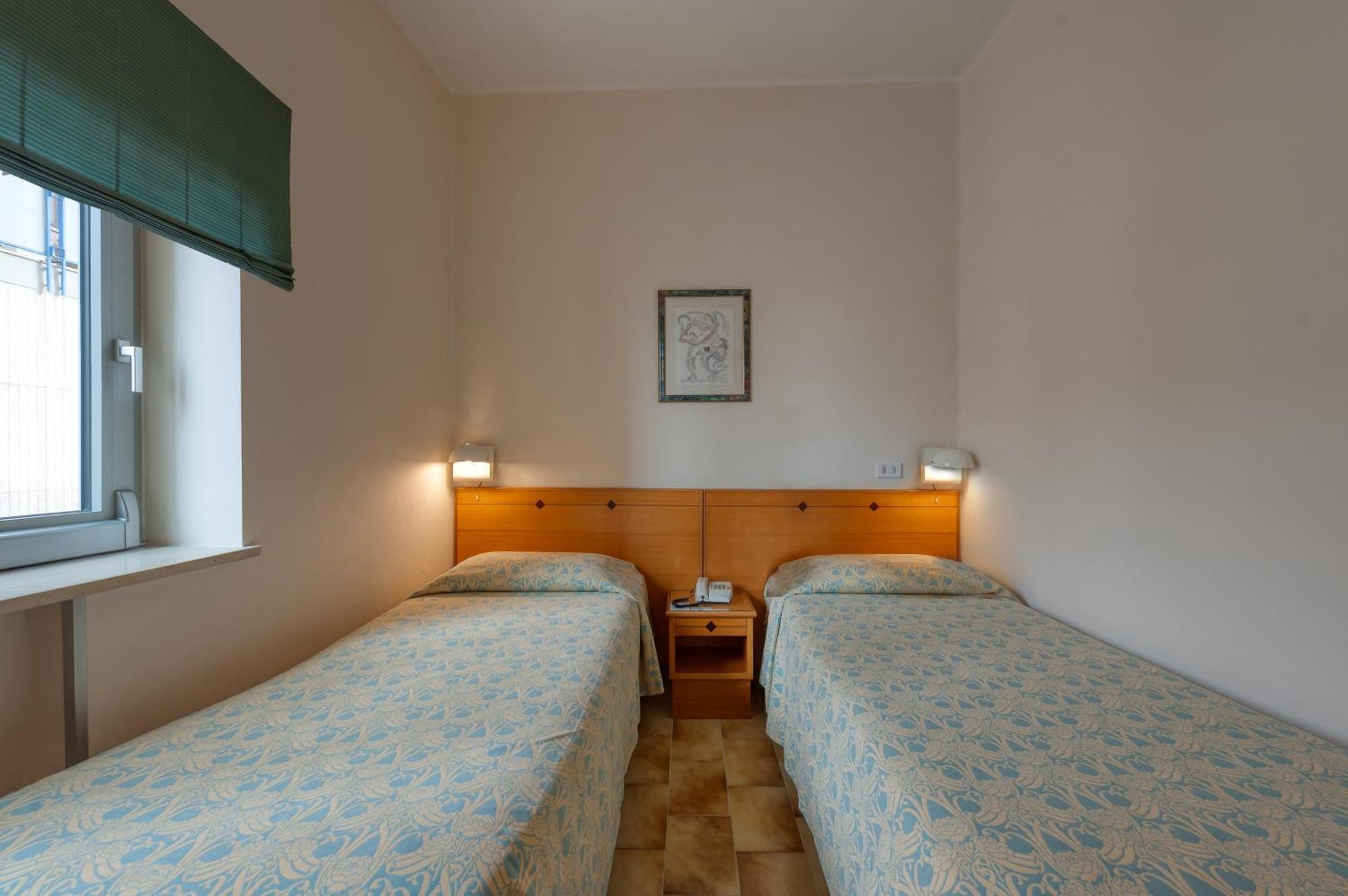 Hotel Barsotti Brindisi Exterior photo