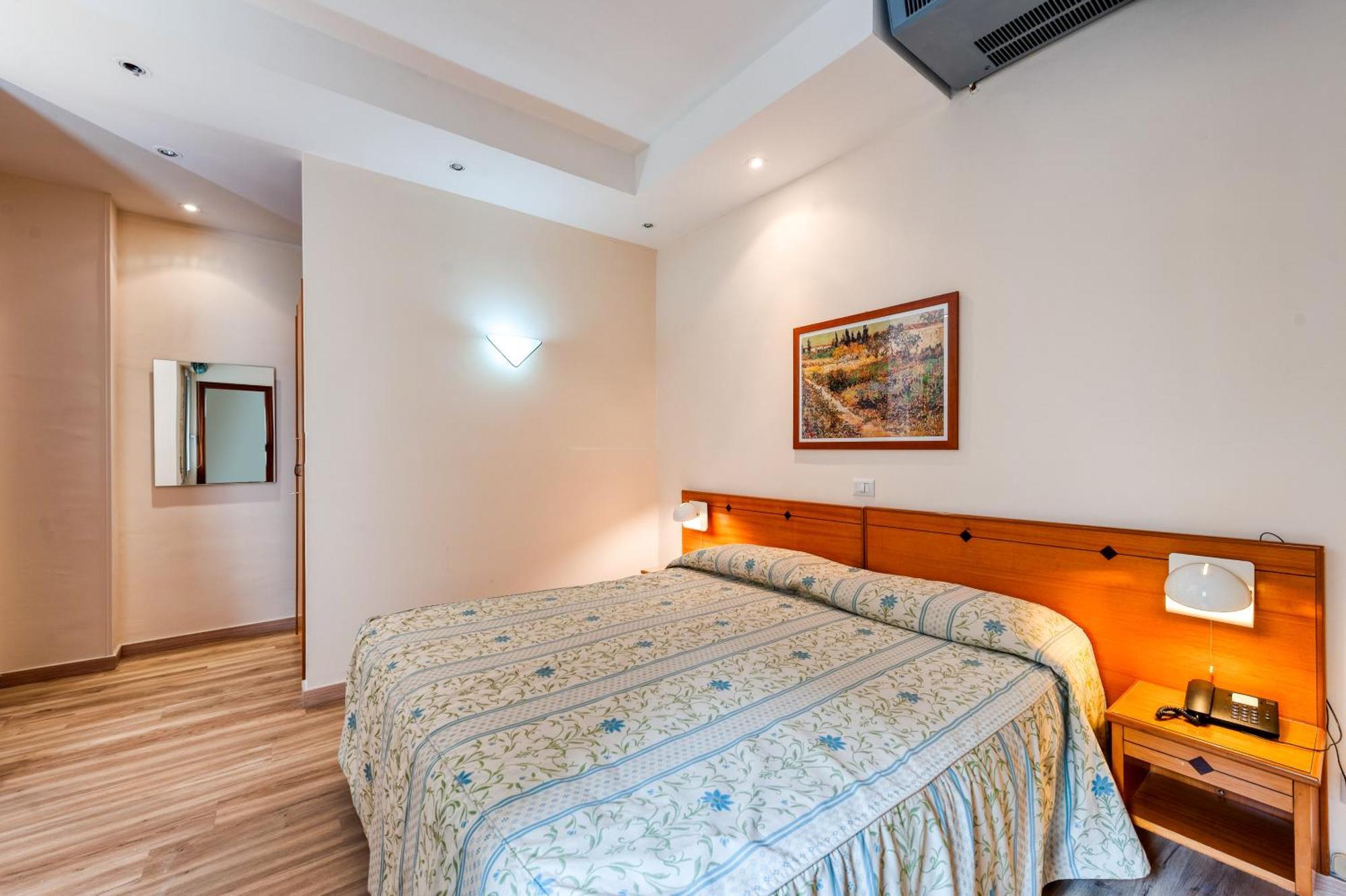 Hotel Barsotti Brindisi Exterior photo